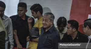 Perdana Menteri merangkap Pengerusi Pakatan Harapan, Tun Dr. Mahathir Mohamad pada sidang media mengenai majlis presiden Pakatan Harapan di Menara Yayasan Selangor, Petaling Jaya, Selangor. foto AFFAN FAUZI, 17 MEI 2018