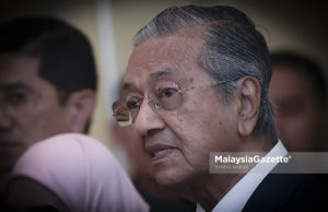 Kerajaan pusat pimpinan Pakatan Harapan (PH) sedang berusaha menyelesaikan isu lantikan Peguam Negara yang baharu, kata Perdana Menteri Tun Dr Mahathir Mohamad.