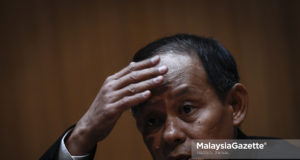 Ketua Pesuruhjaya Suruhanjaya Pencegahan Rasuah Malaysia (SPRM), Datuk Seri Shukri Abdull bercakap pada sidang media khas di Ibu pejabat Suruhanjaya Pencegahan Ra­suah Malaysia (SPRM), Putrajaya. foto HAZROL ZAINAL, 22 MEI 2018.