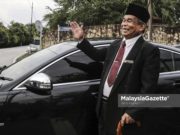 aja Bomoh, Ibrahim Mat Zin ketika hadir di kawasan kediaman bekas Perdana Menteri, Datuk Seri Najib Tun Razak di Jalan Langgak Duta, Taman Duta, Kuala Lumpur. foto AFIQ RAZALI, 24 MEI 2018.