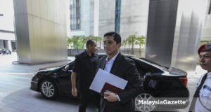 Datuk Seri Mohamed Azmin Ali.