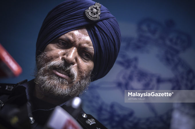 Pengarah Jabatan Siasatan Jenayah Komersil Bukit Aman, Datuk Seri Amar Singh Ishar Singh bercakap pada sidang media mengenai 1Malaysia Development Berhad (1MDB) di Menara 238, Jalan Tun Razak, Kuala Lumpur. foto AFFAN FAUZI, 25 MEI 2018