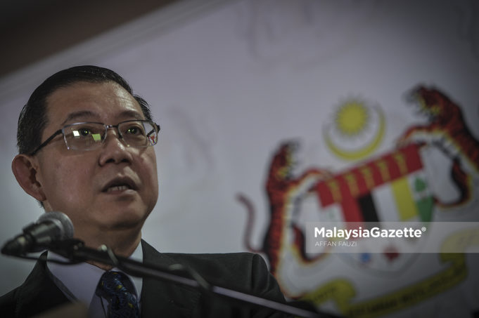 Menteri Kewangan, Yb Lim Guan Eng bercakap pada sidang media mengenai hutang RM1 Trillion di Kementerian Kewangan Malaysia, Putrajaya. foto AFFAN FAUZI, 31 MEI 2018