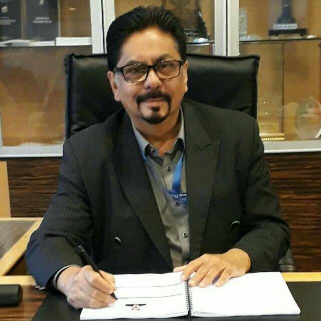Dr Baharuddin Aziz