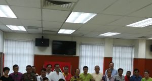 Barisan pemimpin Gerakan Pulau Pinang dalam sidang akhbar merayu Pengerusi mereka, Teng Chang Yeow menarik balik keputusan meletak jawatan di ibu pejabat Gerakan di Georgetown, pagi ini.