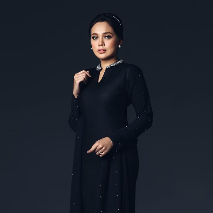 Nelydia Senrose kini menjadi mangsa serangan netizen di laman sosial. Foto Instagram Nelydia Senrose.