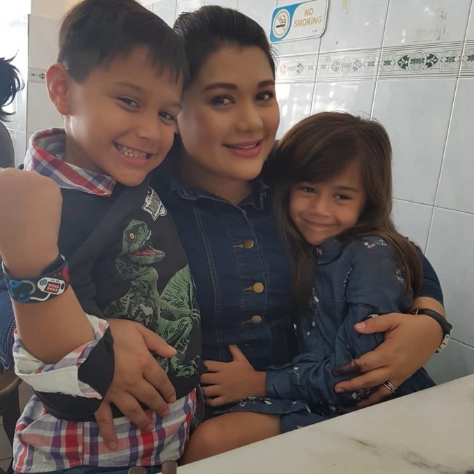 pix se Serina Redzuawan bersama anak-anaknya. Foto Instagram Serina Redzuawan.