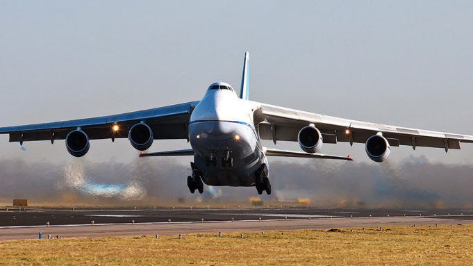 Pesawat Antanov, A-124.