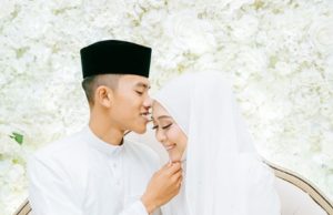 Dayah Bakar sah bergelar isteri.