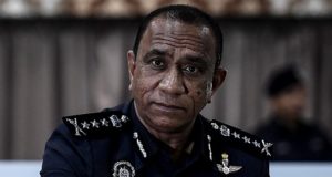 Ketua Polis Johor, Datuk Mohd. Khalil Kader Mohd. berkata, semua mereka berusia 17 hingga 58 tahun ditahan dalam tiga serbuan berasingan di negeri ini menerusi Op Soga Piala Dunia 2018.