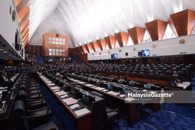 Mesyuarat Pertama Penggal Pertama Parlimen Keempat Belas yang bermula 16 Julai ini bakal menyaksikan penampilan julung kali 90 Anggota Parlimen (MP) baharu.