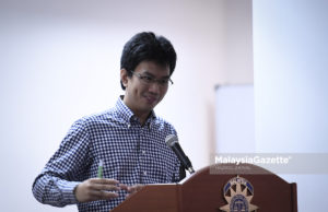 Presiden Pengasas Institut Demokrasi dan Hal Ehwal Ekonomi (IDEAS), Tunku Zain Al-Abidin Tuanku Muhriz bercakap pada Forum Majlis Peguam Malaysia mengenai kepentingan pembangkang yang kuat untuk demokrasi kukuh di Wisma Badan Peguam Malaysia, Kuala Lumpur. foto HAZROL ZAINAL, 09 JUN 2018.