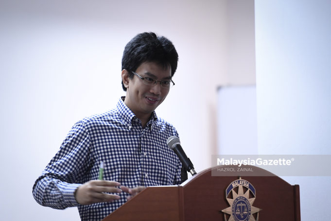 MGF09062018_FORUM MAJLIS PEGUAM MALAYSIA03 Presiden Pengasas Institut Demokrasi dan Hal Ehwal Ekonomi (IDEAS), Tunku Zain Al-Abidin Tuanku Muhriz bercakap pada Forum Majlis Peguam Malaysia mengenai kepentingan pembangkang yang kuat untuk demokrasi kukuh di Wisma Badan Peguam Malaysia, Kuala Lumpur. foto HAZROL ZAINAL, 09 JUN 2018.