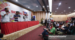 Proses cabutan nombor giliran setiap jawatan yang dipertandingkan pada cabutan undi pemilihan calon UMNO di PWTC, Kuala Lumpur. foto SYAFIQ AMBAK, 18 JUN 2018