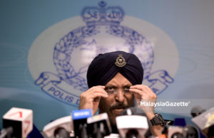 Pengarah Jabatan Siasatan Jenayah Komersil Bukit Aman Datuk Seri Amar Singh Ishar Singh hari ini menafikan dakwaan penulis blog Raja Petra Kamarudin bahawa polis telah mencuri RM43.3 juta wang UMNO.