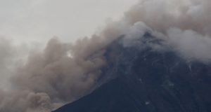 Gunung berapi Fuego.