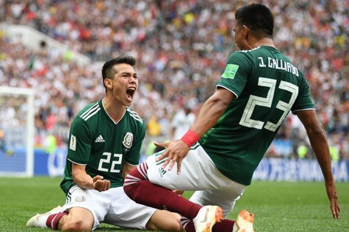 Penyerang Hirving Lozano (kiri) muncul wira Mexico apabila meledak gol tunggal perlawanan ketika menentang Jerman.