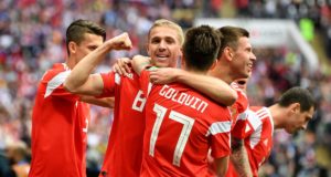 Tuan rumah, Rusia mempamer aksi meyakinkan apabila menewaskan Arab Saudi 5-0 pada aksi pembuka tirai Piala Dunia 2018.