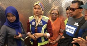 Mahkamah Majisret Kajang menolak permohonan polis untuk menahan reman Siti Zabedah Kassim selama empat hari.