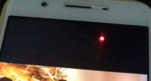 Sekeping gambar yang diambil menggunakan kamera telefon bimbit menunjukkan Bakri @ Mohd Bakri (tiga dari kiri) bersama Mukhriz.