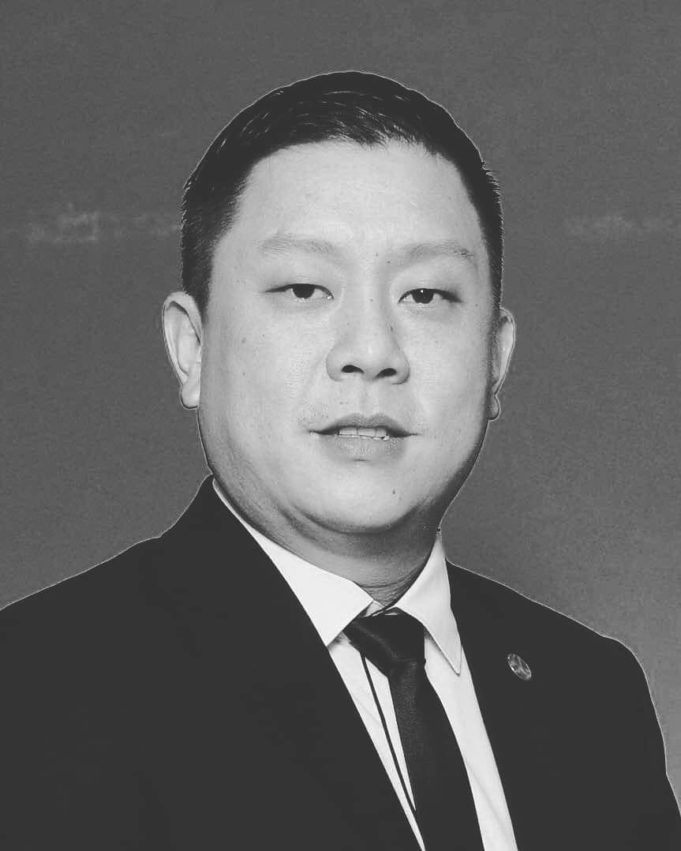 ADUN BALAKONG Anggota Dewan Undangan Negeri (ADUN) Balakong Ng Tien Chee maut dalam kemalangan di KM11.7 Lebuhraya Grand Saga, awal pagi ini. Dalam kejadian kira-kira 12.30 pagi itu, Ng meninggal dunia di tempat kejadian akibat kecederaan parah di kepala.