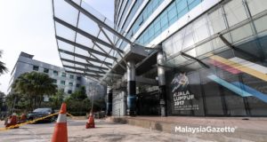 Suasana di perkarangan Kementerian Belia dan Sukan tidak nampak langsung kelibat Gabungan Gay Malaysia seperti yang tular di laman sosial.