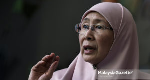 Timbalan Perdana Menteri merangkap Menteri Pembangunan Wanita, Keluarga dan Masyarakat, Datuk Seri Dr. Wan Azizah Wan Ismail bercakap pada majlis Ramah Mesra TPM Bersama Kumpulan Sasaran di perkarangan Kementerian Pembangunan Wanita, Keluarga dan Masyarakat, Putrajaya. foto SYAFIQ AMBAK, 02 JULAI 2018