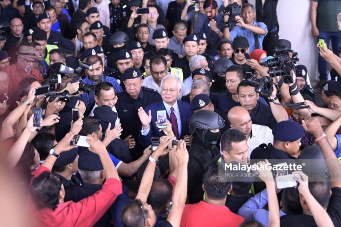 Kes bekas Perdana Menteri Datuk Seri Najib Tun Razak yang didakwa atas tuduhan pecah amanah dan salah guna kuasa berkaitan dana SRC International Sdn Bhd berjumlah RM42 juta akan didengar di hadapan Hakim Mahkamah Tinggi Mohd Nazlan Mohd Ghazali.