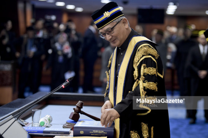 Yang Dipertua Dewan Rakyat yang baharu, Datuk Mohamad Ariff Md. Yusof pada hari pertama persidangan Dewan Rakyat Parlimen ke-14 di Bangunan Parlimen, Kuala Lumpur. foto FAREEZ FADZIL, 16 JULAI 2018