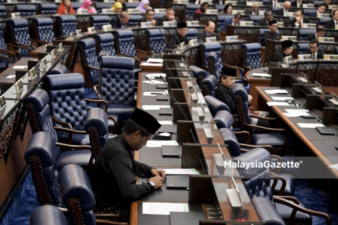 Ahli Parlimen Rembau, Khairy Jamaluddin Abu Bakar dan Ahli Parlimen Kimanis, Datuk Seri Anifah Aman tidak akan dikenakan sebarang tindakan disiplin parti seperti yang diuar-uarkan sebelum ini.