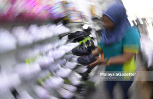 Daily Life – Kasut Hitam