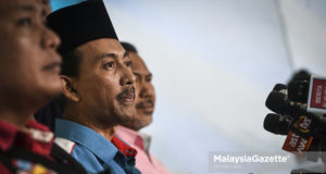 Calon Parti Keadilan Rakyat (PKR) N.49 Sungai Kandis, Mohd Zawawi Ahmad Mughni bercakap pada sidang media mengenai perkembangan terkini untuk menghadapi Pilihan Raya Kecil (PRK) N.49 Sungai Kandis di Jalan Bukit Kemuning, Seksyen 34, Shah Alam, Selangor. foto AFFAN FAUZI, 24 JULAI 2018
