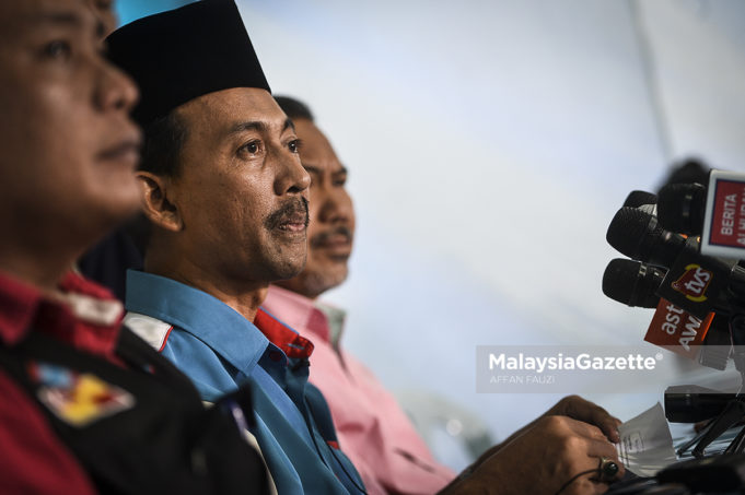 Calon Parti Keadilan Rakyat (PKR) N.49 Sungai Kandis, Mohd Zawawi Ahmad Mughni bercakap pada sidang media mengenai perkembangan terkini untuk menghadapi Pilihan Raya Kecil (PRK) N.49 Sungai Kandis di Jalan Bukit Kemuning, Seksyen 34, Shah Alam, Selangor. foto AFFAN FAUZI, 24 JULAI 2018