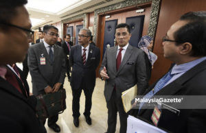 Menteri Hal Ehwal Ekonomi, Datuk Seri Azmin Ali ketika menghadiri sesi perbahasan di Dewan Rakyat, Bangunan Parlimen, Kuala Lumpur. foto FAREEZ FADZIL, 25 JULAI 2018