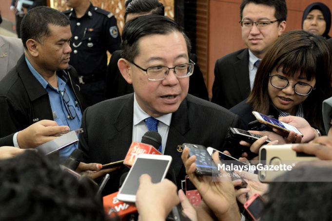 Menteri Kewangan, Lim Guan Eng bercakap kepada media pada Sidang Dewan Rakyat di Bangunan Parlimen, Kuala Lumpur. foto IQBAL BASRI, 31 JULAI 2018.