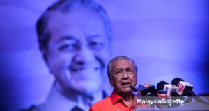 Perdana Menteri, Tun Dr Mahathir Mohamad berucap pada Majlis Malam Kempen Derma Tabung Harapan Persatuan Cina Klang di Pusat Konvensyen Ideal Shah Alam (ODCC), Seksyen 15, Shah Alam. Foto Affan Fauzi, 22 Julai 2018