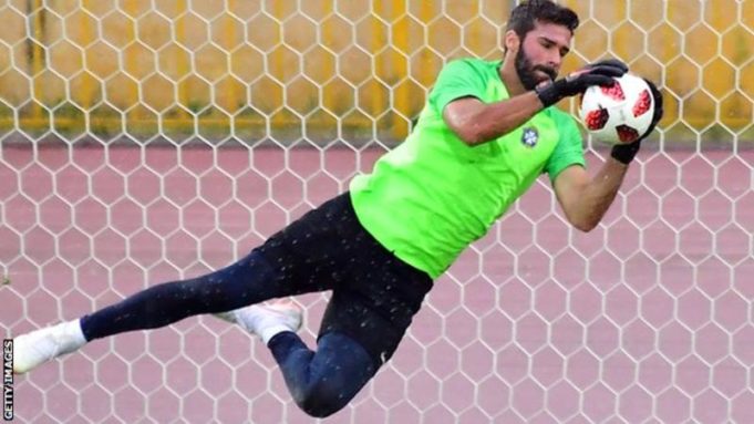 Alisson ke Liverpool