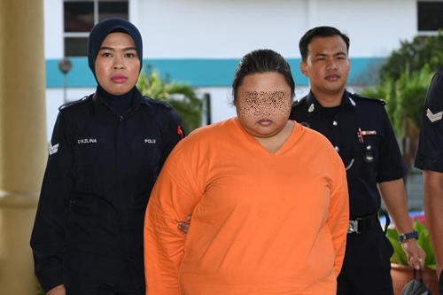 Majistret Nurul Izzah Hasan Basri mengeluarkan perintah reman itu bermula esok hingga 17 Julai selepas membenarkan permohonan polis untuk melanjutkan tempoh tahanan reman terhadap pengasuh wanita berusia 33 tahun itu.