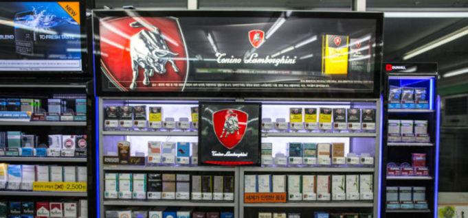Pada 2016, Korea Selatan mula mewajibkan syarikat tembakau meletakkan gambar amaran pada kedua-dua belah atas kotak rokok dengan imejnya ditukar setiap 24 bulan