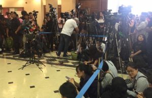 Pengamal media yang membuat liputan kes perbicaraan bekas Perdana Menteri Datuk Seri Najib Tun Razak di Kompleks Mahkamah Kuala Lumpur, di sini, diminta agar mematuhi peraturan