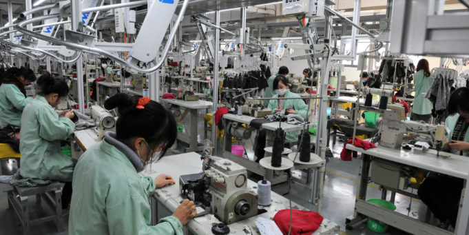 Gambar hiasan sebuah kilang di China