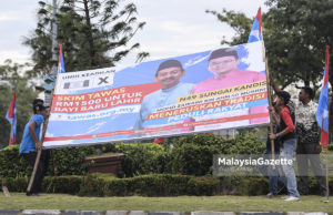 Daily Life – Kempen Naik Poster Calon PKR Sungai Kandis