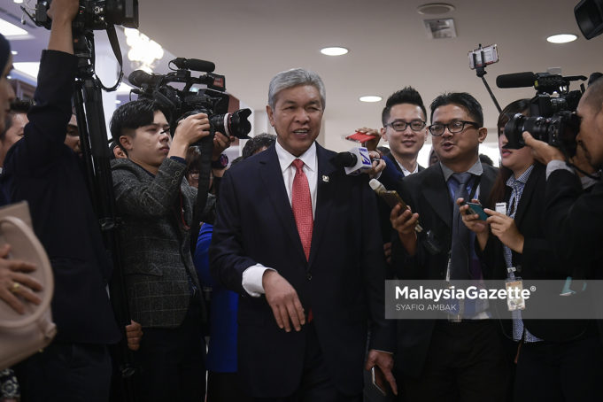 MGF07082018_SIDANG DEWAN05 Ketua Pembangkang yang juga Ahli Parlimen Bagan Datuk, Datuk Seri Ahmad Zahid Hamidi hadir pada Sidang Dewan Rakyat di Bangunan Parlimen, Kuala Lumpur. foto SYAFIQ AMBAK, 07 OGOS 2018