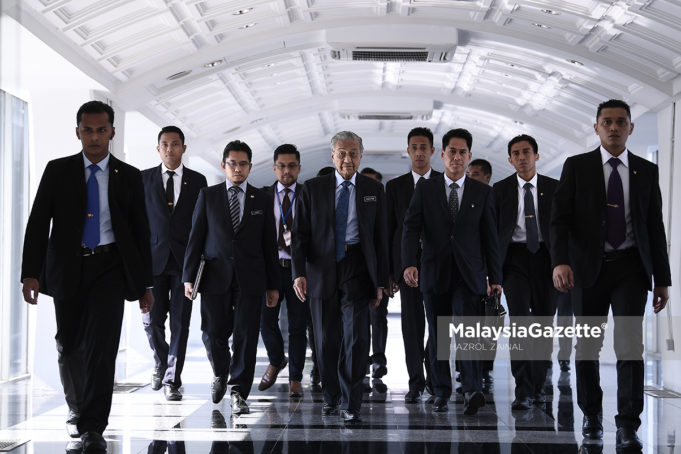 Perdana Menteri yang juga Ahli Parlimen Langkawi, Tun Dr. Mahathir Mohamad hadir pada Sidang Dewan Rakyat di Bangunan Parlimen, Kuala Lumpur. foto HAZROL ZAINAL, 23 JULAI 2018.