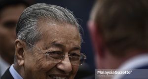 Perdana Menteri Tun Dr Mahathir Mohamad tiba di Lapangan Terbang Antarabangsa Don Mueang, Bangkok hari ini untuk memulakan lawatan dua hari ke Thailand.