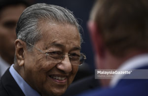 Perdana Menteri Tun Dr Mahathir Mohamad tiba di Lapangan Terbang Antarabangsa Don Mueang, Bangkok hari ini untuk memulakan lawatan dua hari ke Thailand.