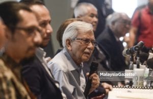 Pengerusi Majlis Penasihat Kerajaan (CEP), Tun Daim Zainuddin bercakap pada sidang media Majlis Penasihat Kerajaan (CEP) bertempat di Menara Ilham, Jalan Binjai, Kuala Lumpur. foto AFIQ RAZALI, 20 OGOS 2018.