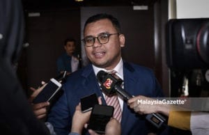 Menteri Besar Selangor, Amirudin Shari bercakap kepada media selepas Majlis Perbincangan Meja Bulat Belanjawan 2019 - "Perumahan Mampu Milik: Satu Keluarga Satu kediaman” di di Glenmarie Shah Alam, Selangor. foto HAZROL ZAINAL, 20 OGOS 2018.