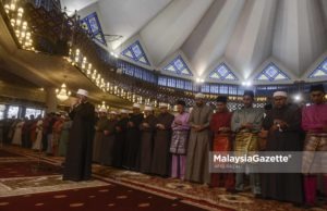 Perdana Menteri, Tun Mahathir Mohamad hadir menunaikan solat sunat Hari Raya Aidiladha di Masjid Negara, Kuala Lumpur. foto AFIQ RAZALI, 22 OGOS 2018.