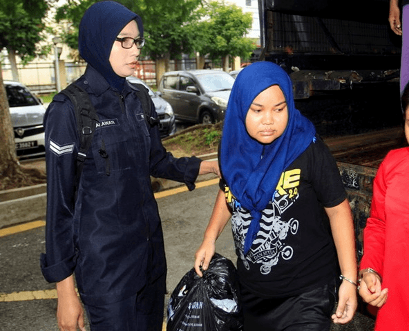 pengasuh Mas Haimi Mohd Zaini,33, didakwa telah menyebabkan kecederaan terhadap bayi lelaki berusia 10 bulan itu dengan mencubit dadanya di ruang tamu sebuah rumah di Taman Seri Serdang di sini pada 9.30 pagi, 20 Ogos lalu.